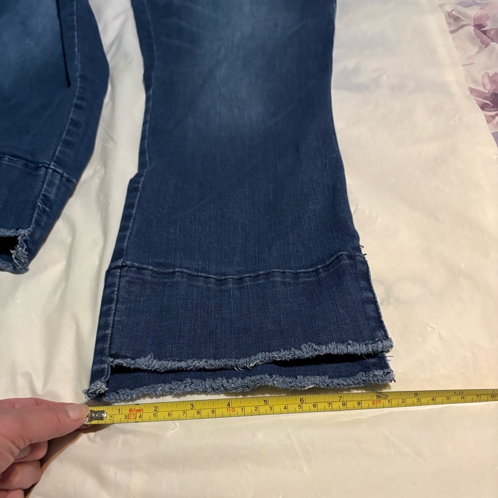 Wit & Wisdom AB Solution Split Hen Kick Flare Distressed Jeans - Picture 13 of 16